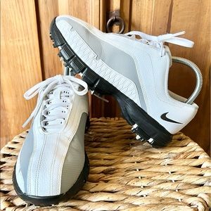 Nike Tiger Woods White Gray Youth Golf Shoes Size 6